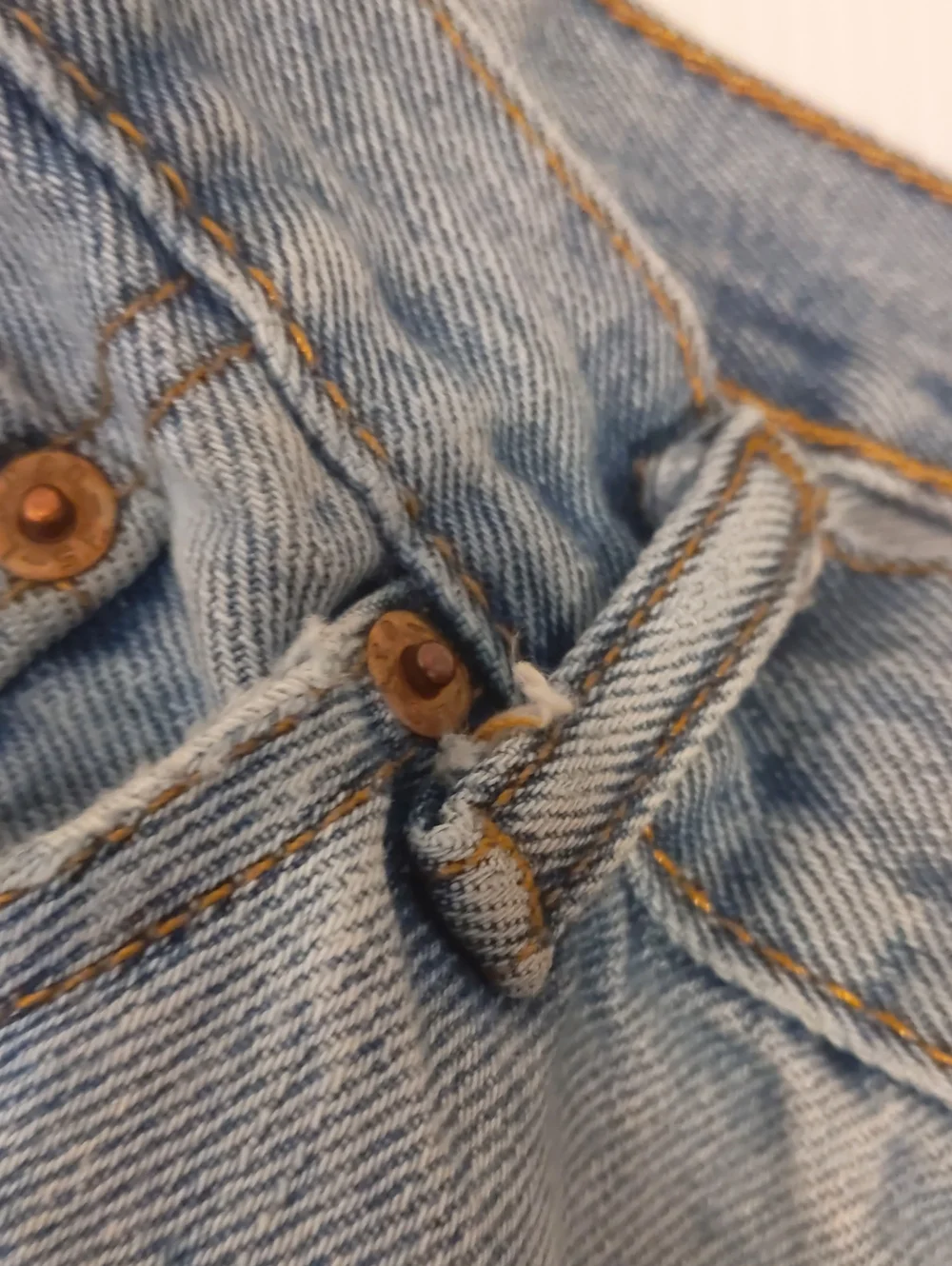 Levis 505 Mens Jeans Fits 35x29 (36x30 Tag) Regular Fit Distressed